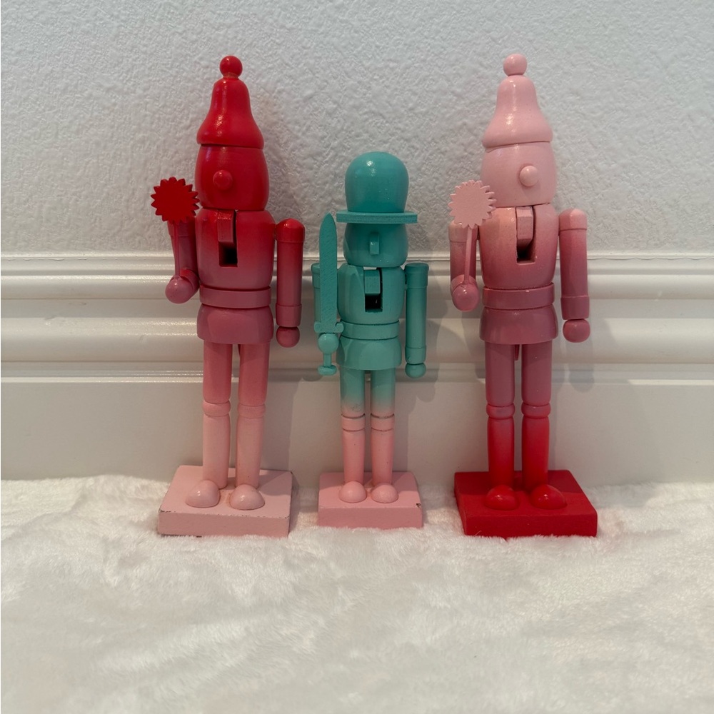 Viral Sold Out NWT Ombré Colorful Christmas Nutcracker Wooden Decor Set